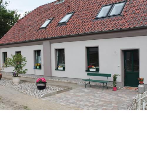 Peaceful Holiday Home in Kropelin with Terrace