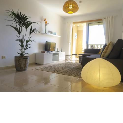 PEARL FLAVOUR APT 2018 - El Medano, southwestside, terrace, parking, Wi-Fi, Pool