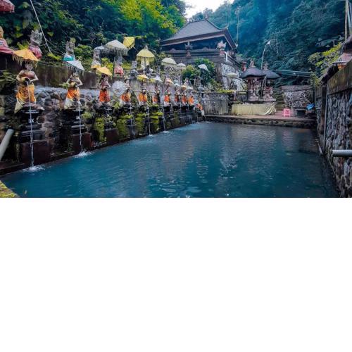 Penglukatan Dasa Mala Lan Tirta Widiadari