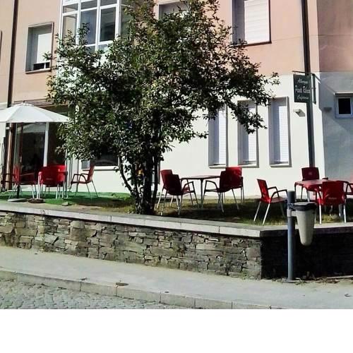 Pensión-Albergue Puente Ribeira