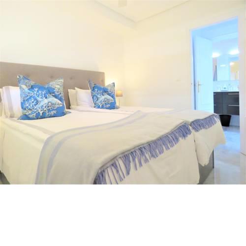 PENTHOUSE BELLAVISTA with SEA VIEWS