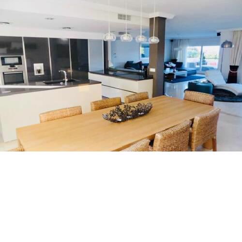 PENTHOUSE EN FRONT DE MER
