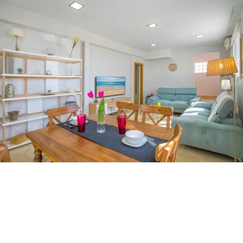 Penthouse Seafront by Ramsol