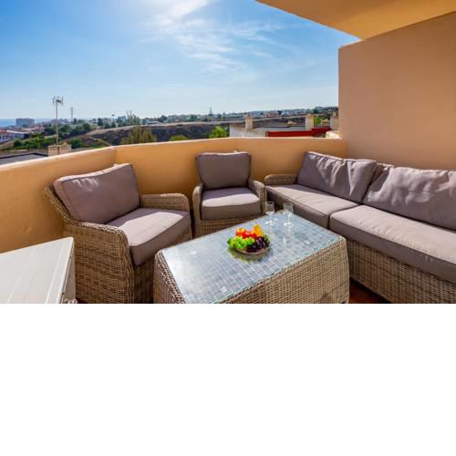 Penthouse that sleeps 8 in Riviera del Sol