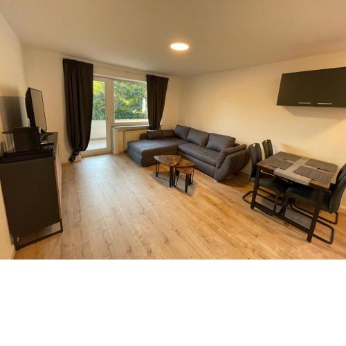 Perfect For 2 - Balcony - Central - Netflix
