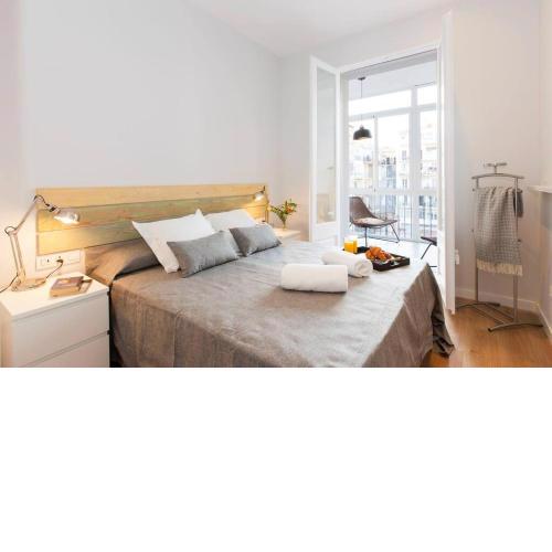 Perfectly located 4bed 4bath apartment in Barcelona 3 2