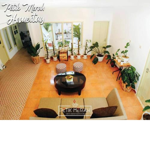 Petik Merah Homestay