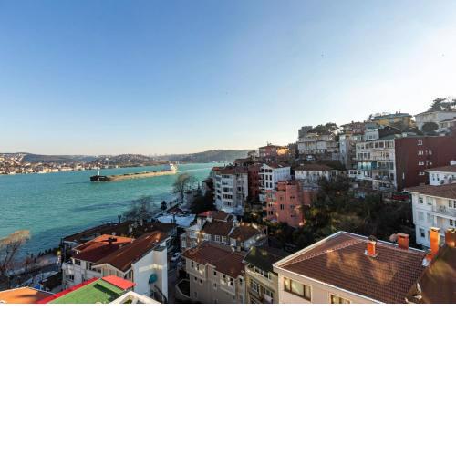 Phenomenal Apartment with Bosphorus View near Shore in Rumelihisari, Sariyer