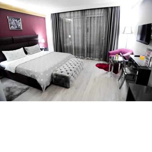 Piazza Room #1