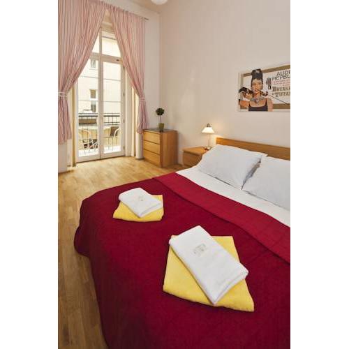 Picasso Apartments