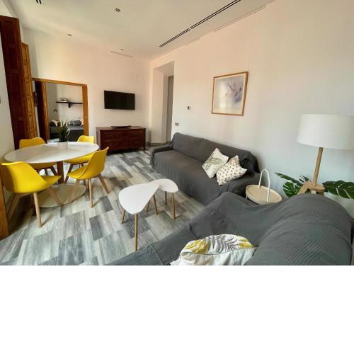 Picasso´s Birth House Charming Apartment