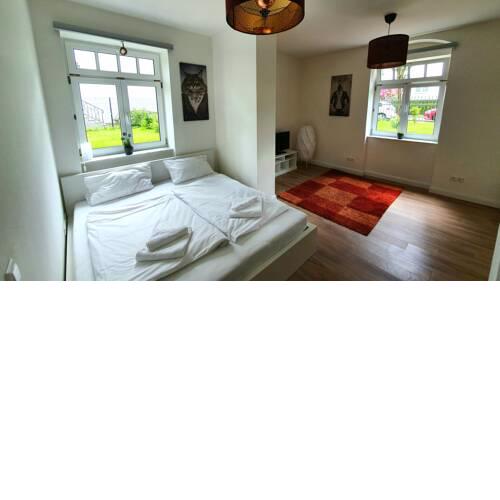 Pineapple Apartments Dresdner Heide mit Garten