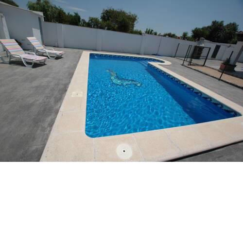 Piscina privada Solo a Familias Y Parejas