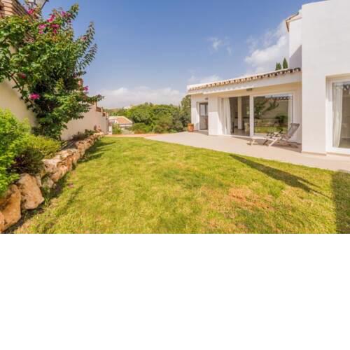 Piscina y jardin privada