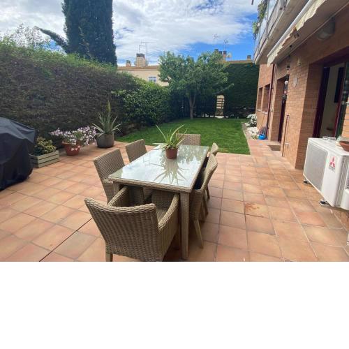 Piso con jardín y parking en Palamós