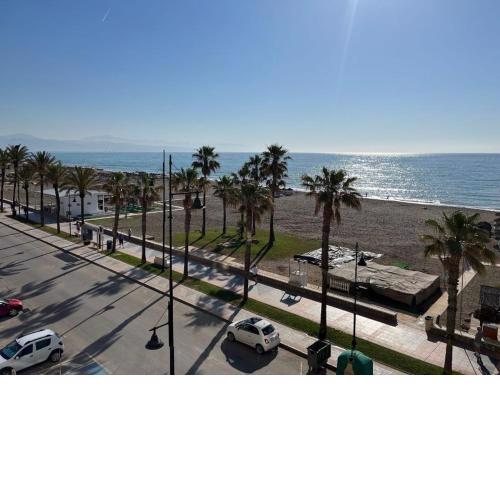 Piso en primera línea de playa en la zona de playamar