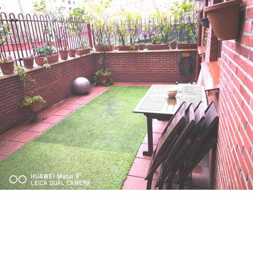 Piso entero con terraza y aparcamiento