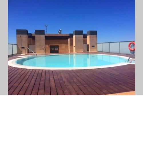 Piso lujo zona centro aire acc, calefacc, wifi, parking y piscina