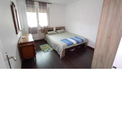 Piso nuevo a 8 km de playa 3habitac