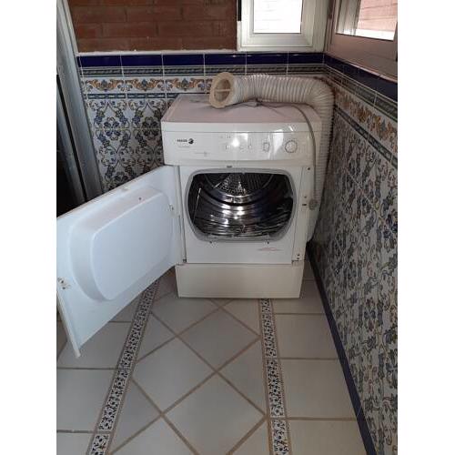 Piso para compartir con dos cuartos de aseo tres dormitorios cocina y comedor