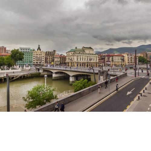 Piso Señorial con vistas a la ria by Urban Hosts