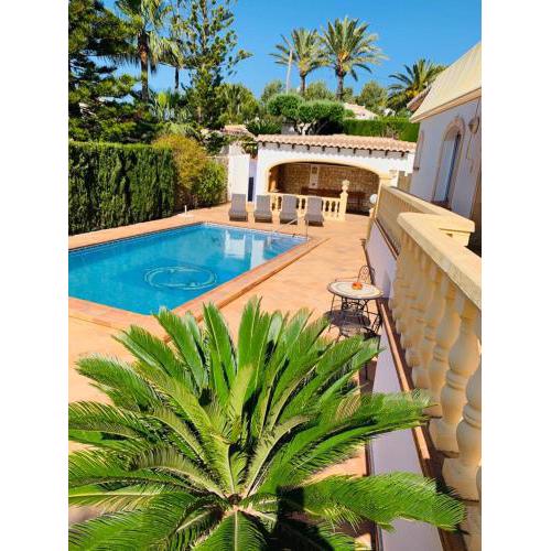 Planta baja en una preciosa casa de Javea con una entrada independiente