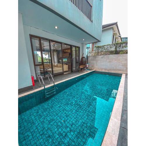Platinum Dago Resort villa 15px Private Pool Bandung