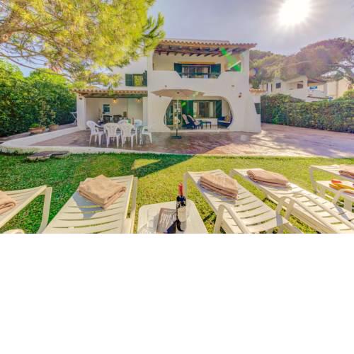 Platja de Muro Villa Sleeps 6 with Air Con and WiFi