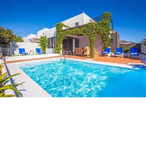 Playa Blanca Villa Sleeps 5 Pool Air Con WiFi