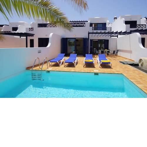 Playa Blanca Villa Sleeps 6 Pool Air Con WiFi