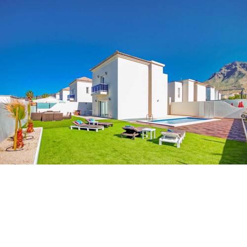 Playa de Fanabe Villa Sleeps 8 Pool Air Con WiFi