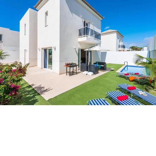 Playa de Fanabe Villa Sleeps 8 with Pool Air Con and WiFi