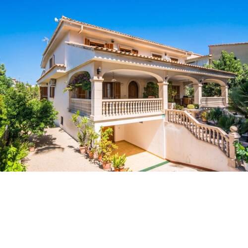 Playa de Muro Villa Sleeps 8 with Air Con