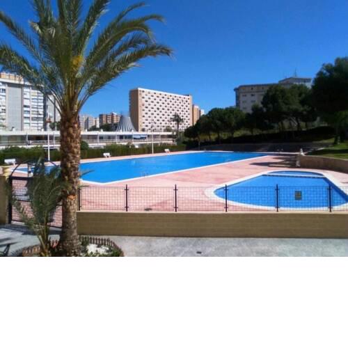 Playa de San Juan & Piscina y Parking