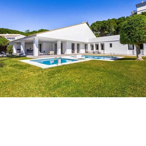 Playa Duque Marbella Holiday Home Sleeps 10 with Pool and Air Con
