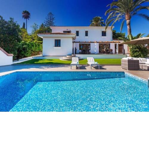 Playa Duque Marbella Holiday Home Sleeps 10 with Pool and Air Con