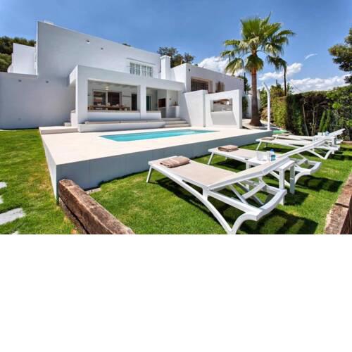 Playa Duque Marbella Holiday Home Sleeps 16 with Pool and Air Con