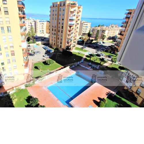 Playamar Apartamento. A 50 metros de la playa. PISCINA Y PARKING GRATIS.