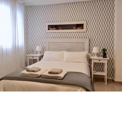 Plaza Merced apartment