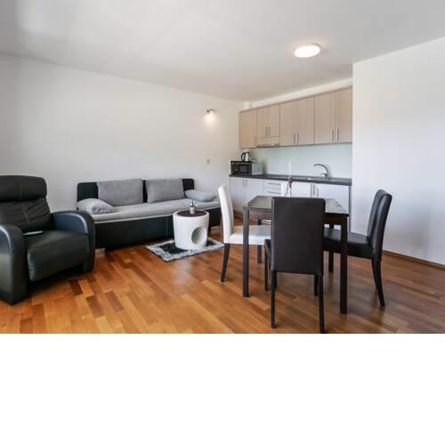 Pleasant Apartment in Drvenik with Balcony