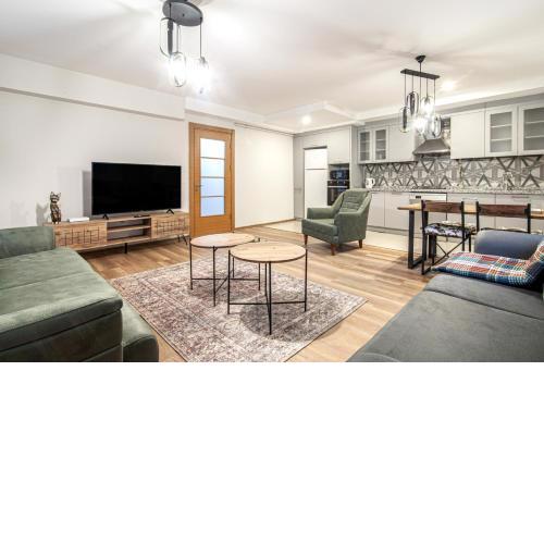 Pleasant Flat Close to Various Malls in Seyrantepe
