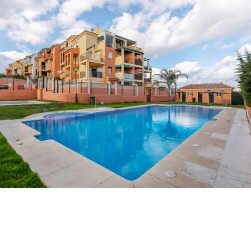 Pleasant Holiday Home in Estepona with Swimming Pool