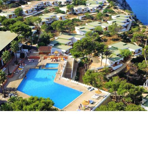 Pleasant holiday home in Llucmayor with private terrace