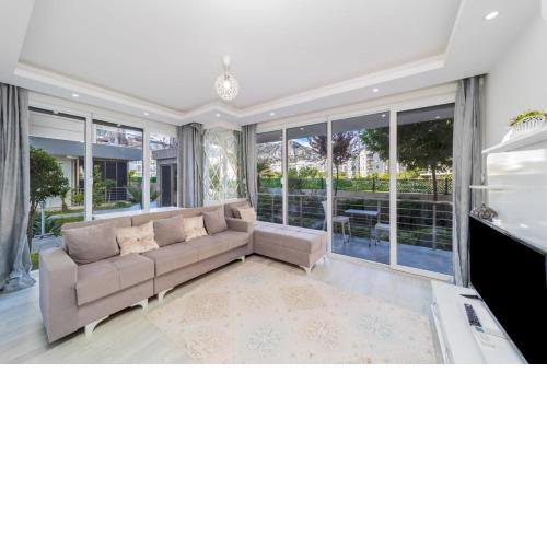 Pleasant Residence Flat with Balcony in Konyaalti