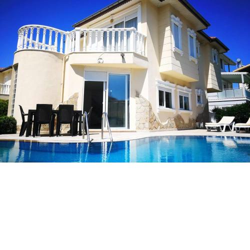 Pleasant Villa with Private Pool in Antalya