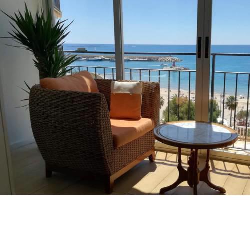 PLS 19 2º5, Coqueto apartamento con piscina y vistas al Mediterráneo