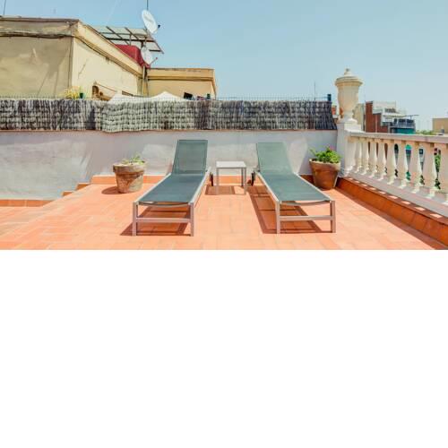 Plum Guide - Sant Pau Terrace
