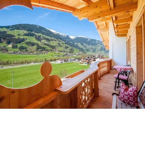Plush Apartment in Ramsau near Horbergbahn Ski Resort