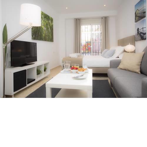 Poeta Llombart Apartments