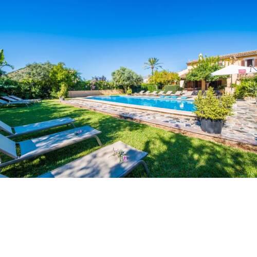 Pollenca Holiday Home Sleeps 8 with Pool